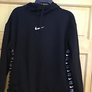 Nike medium black and white sweatshirt